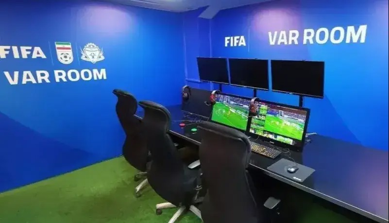 جنجال VAR در رفسنجان بخاطر پول!