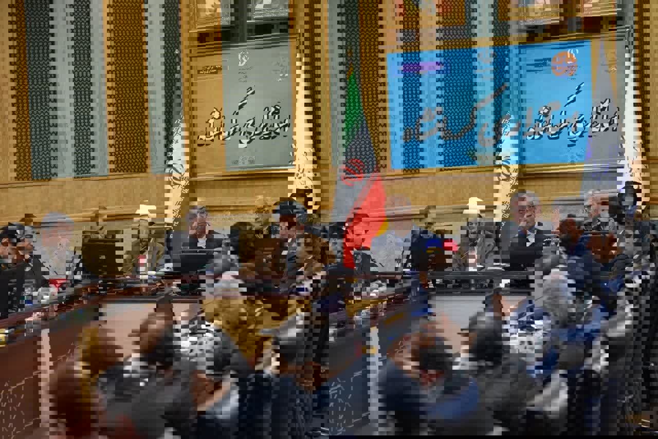 روند اجرای مصوبات سفر استاندار کرمانشاه به سنقر بررسی شد