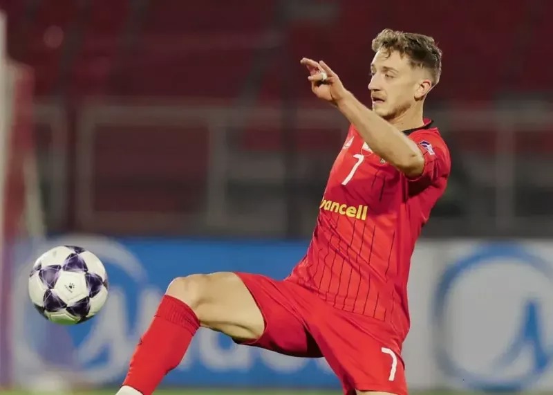 هلیلوویچ، رقیب ترابی در ضربات کاشته