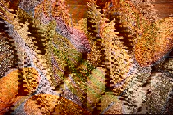 مدیرکل غله کرمانشاه: پخت نان کامل تا پایان سال در ۶۶واحد نانوایی استان