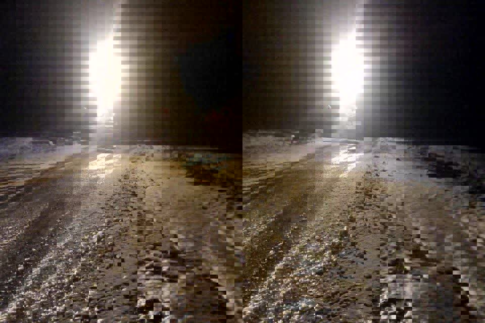 امدادرسانی به خودروهای گرفتار در برف محورهای روانسر