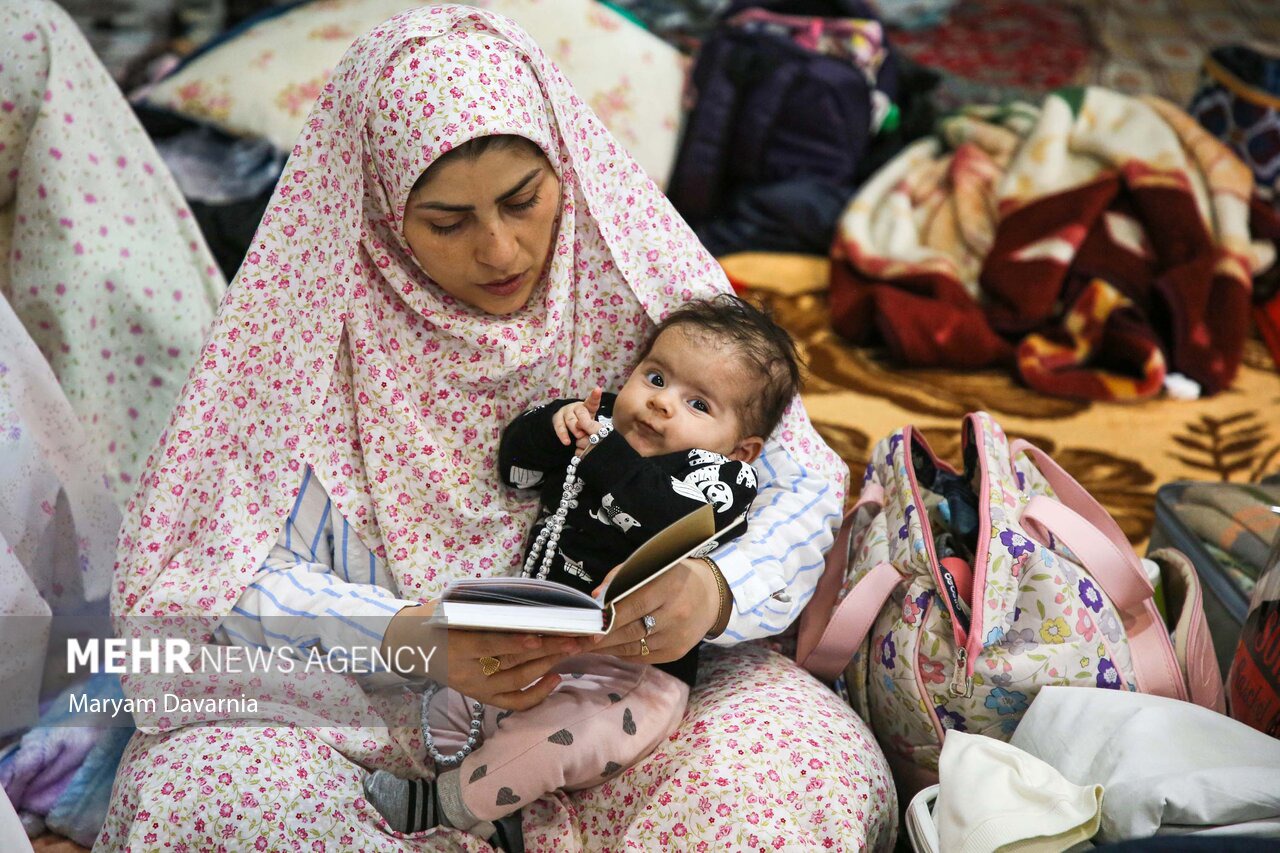 اعتکاف رجبیه صحنه با حضور پرشور دانش‌آموزان برگزار شد