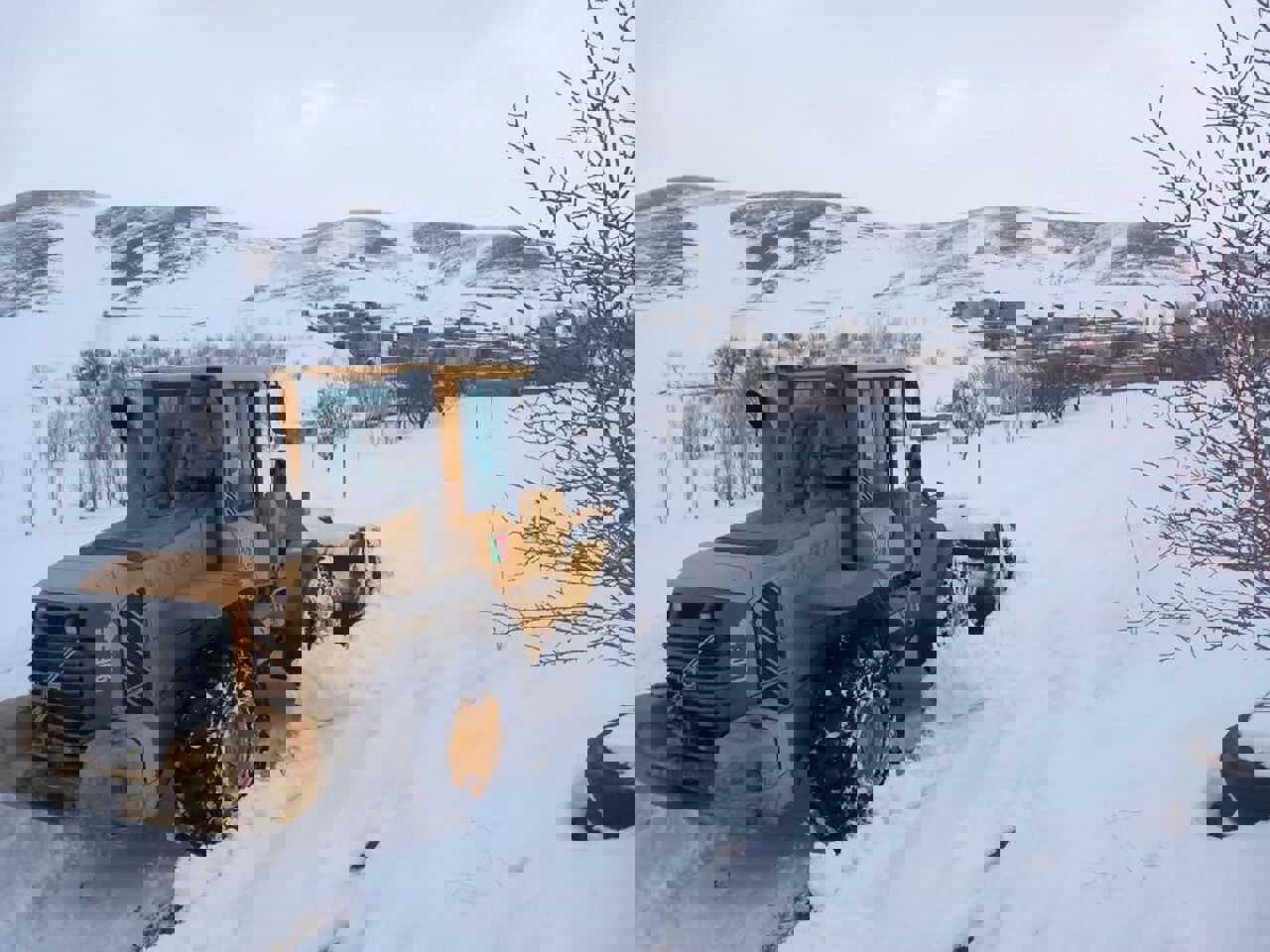 آغاز عملیات گسترده برف‌روبی در بخش زیویه سقز؛ بازگشایی راه ۵۰ روستا