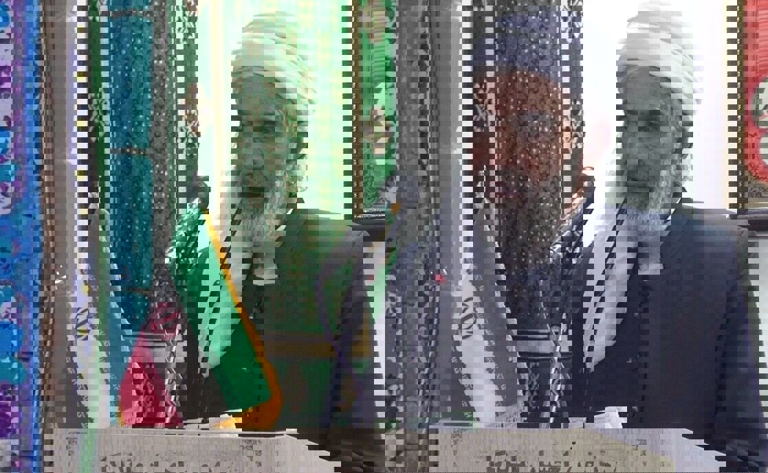 امام‌جمعه سنندج:دشمن باهتاکی به رهبری به‌دنبال انحراف افکارعمومی است