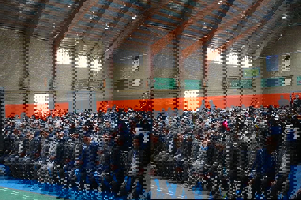 نیمه شعبان جلوه‌ای از وحدت و ایمان مردم بیستون بود