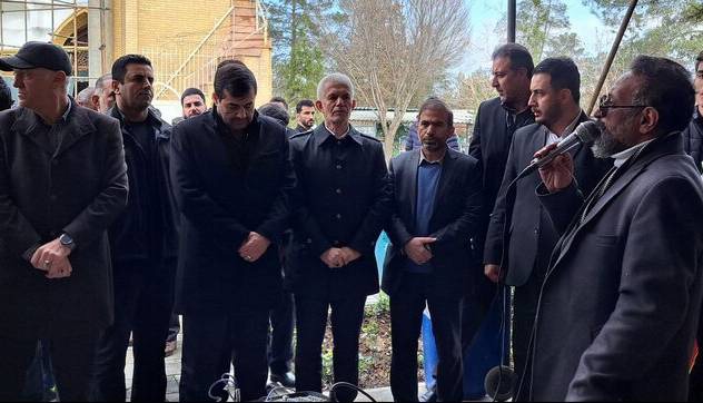 تجدید بیعت وزیر و جامعه ورزش با شهدا