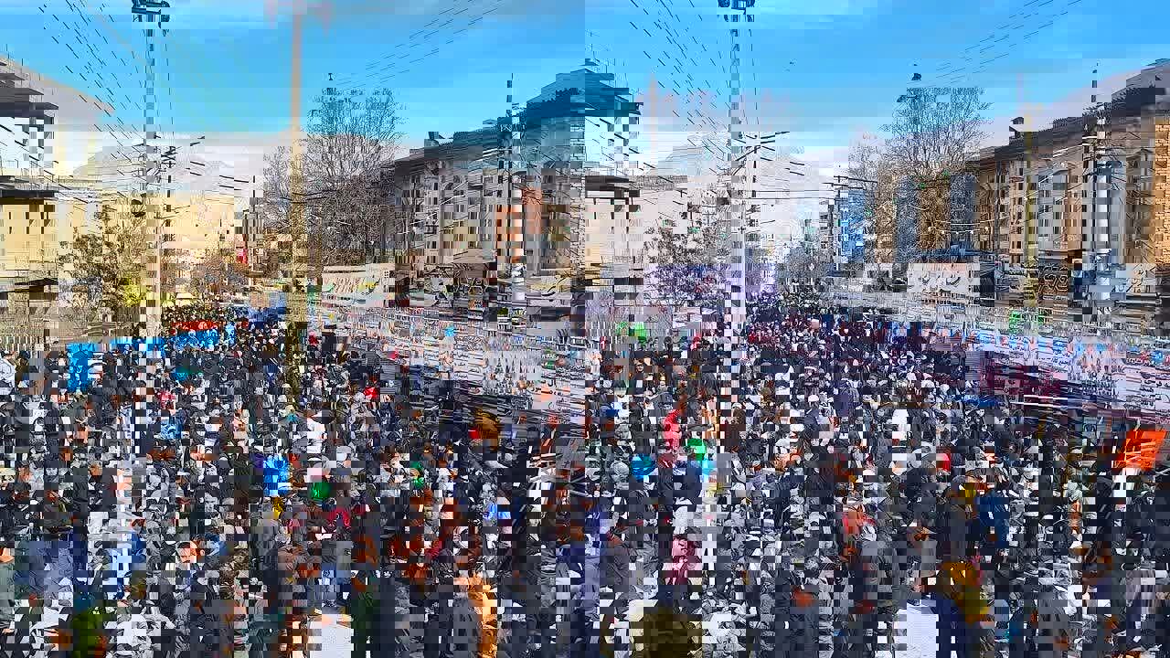 فعالیت غرفه های تبلیغات اسلامی کرمانشاه در شادپیمایی نیمه شعبان