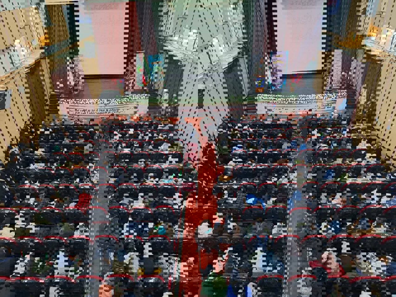 همایش «دختران با نجابت امروز، مادران با کرامت فردا» در بانه برگزار شد