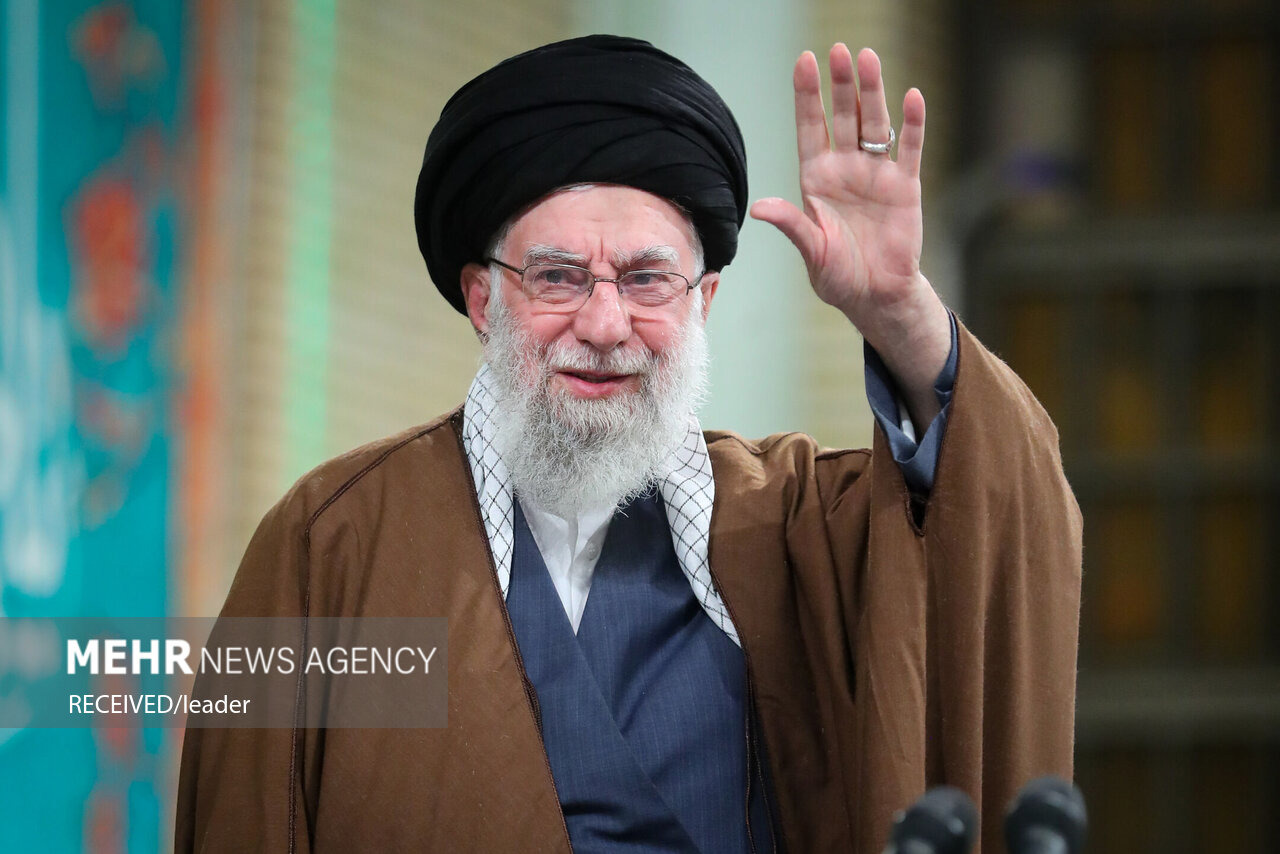 پیام تلویزیونی رهبر انقلاب خطاب به ملت ایران؛ تا دقایقی دیگر
