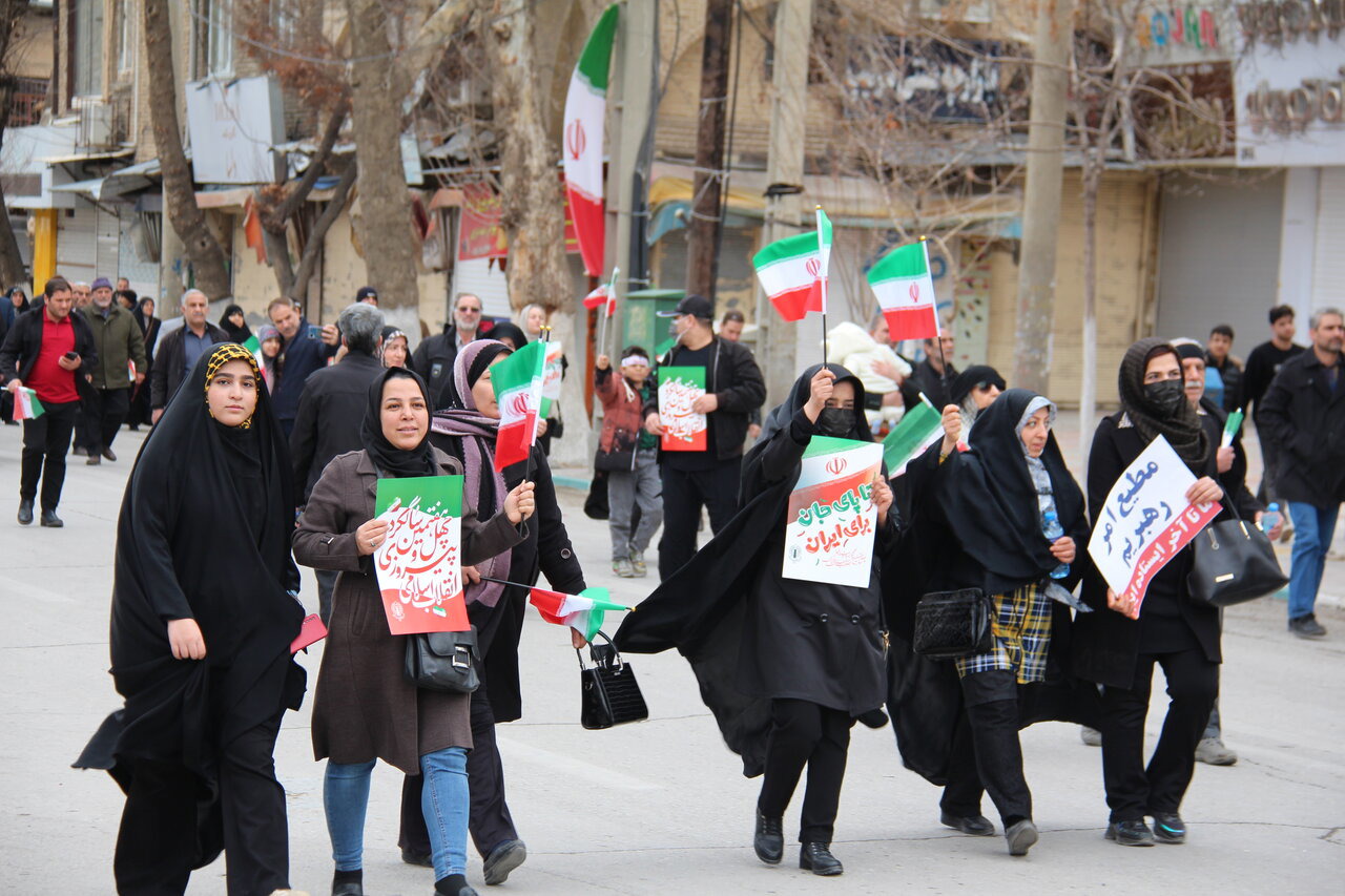 آغاز راهپیمایی ۲۲ بهمن ۱۴۰۴ کرمانشاه با حضور گسترده مردم