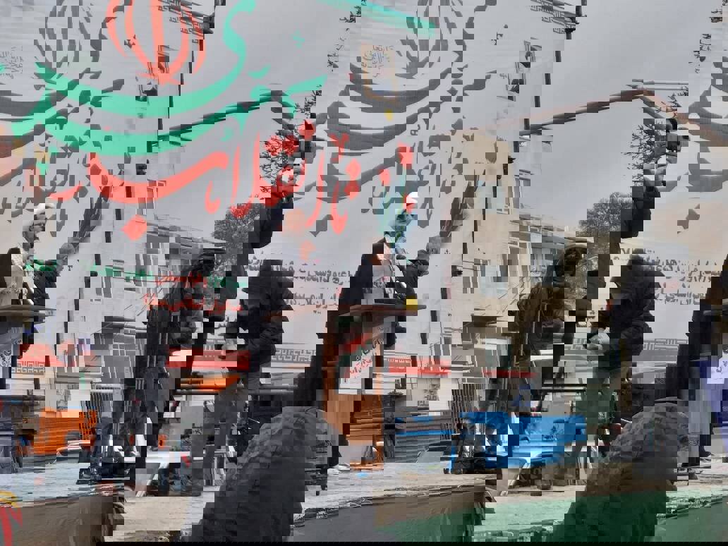 امام جمعه بیجار:حضور مردم در ۲۲ بهمن پاسخ کوبنده به دسیسه‌های دشمن است