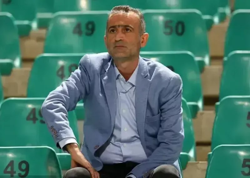 کودتا در قائم شهر؛ فسخ و عقد شبانه‌ی مربیان