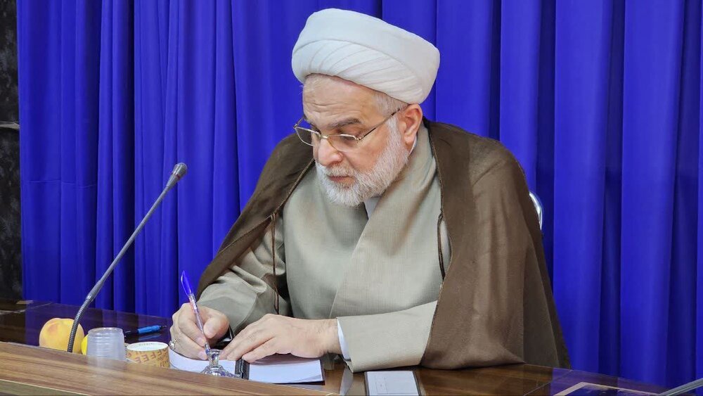 نماینده ولی‌فقیه در کردستان: وحدت و همبستگی مردم در ۲۲ بهمن جلوه‌ای ارزشمند بود