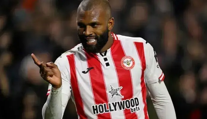 بزرگ‌ترین رقیب هالند تمدید کرد