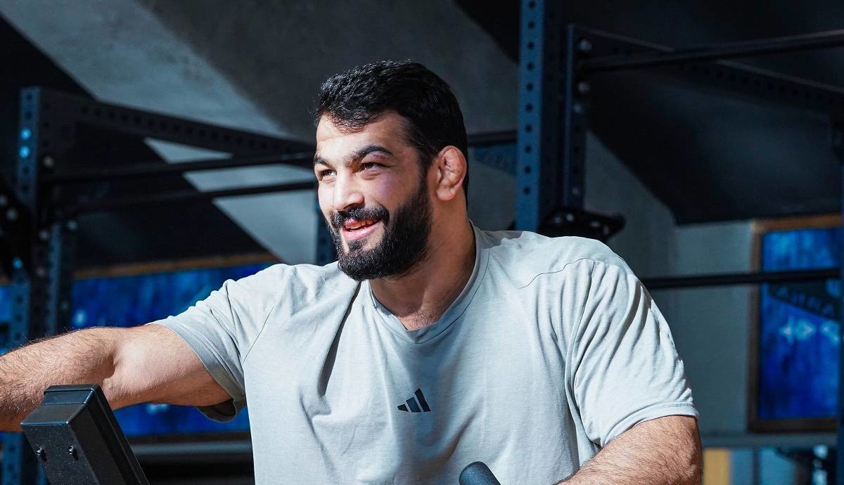 دفاع مجری از حسن یزدانی در برابر انتقادات