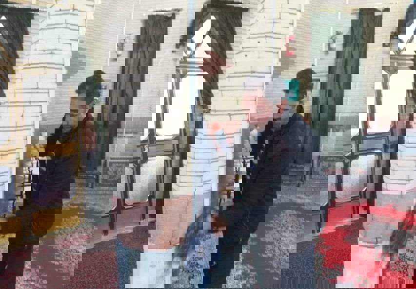 مساجد بیجار در آستانه رمضان غبارروبی و عطرافشانی شدند