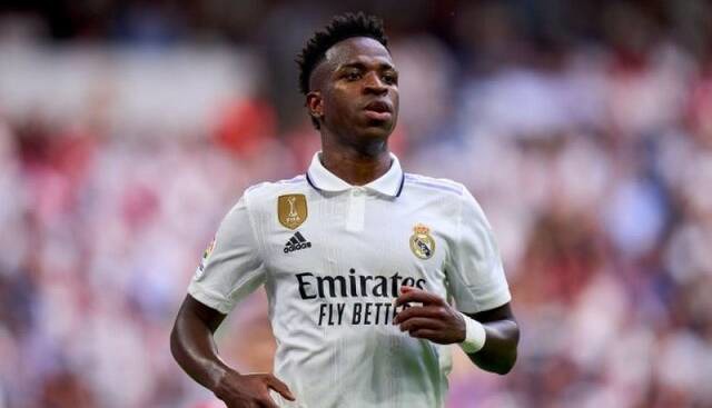 وینیسیوس: نژادپرست‌ها ترسو هستند