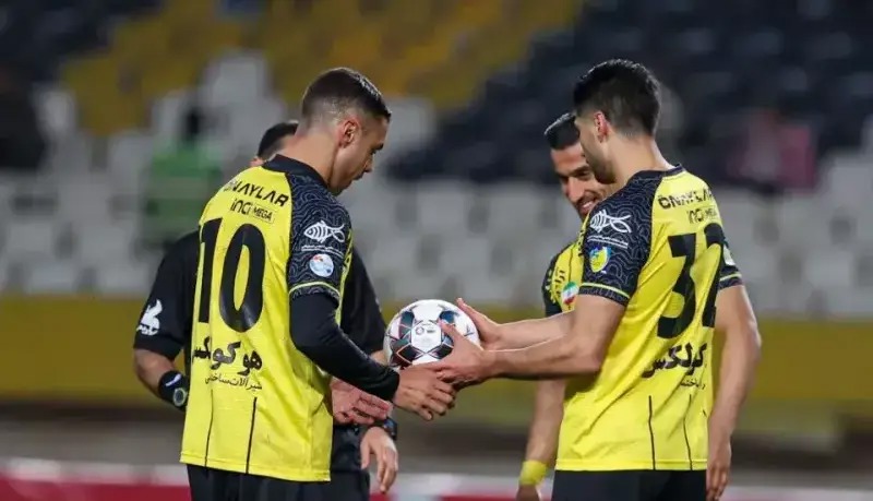 سپاهان پنالتی‌زن اولش را زنده نگه ‌داشت!