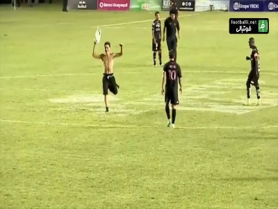 بارانداز لیونل مسی توسط جیمی جامپ حین بازی اینتر میامی و ایندپندینته