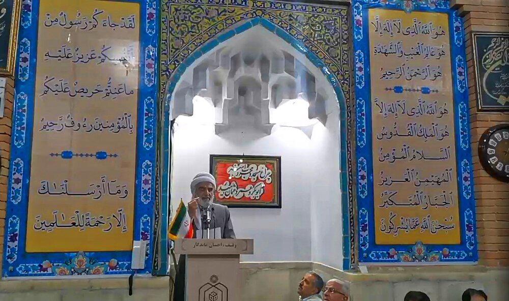 امام جمعه سنندج: نتیجه مذاکرات باید همواره با حفظ منافع ملی همراه باشد