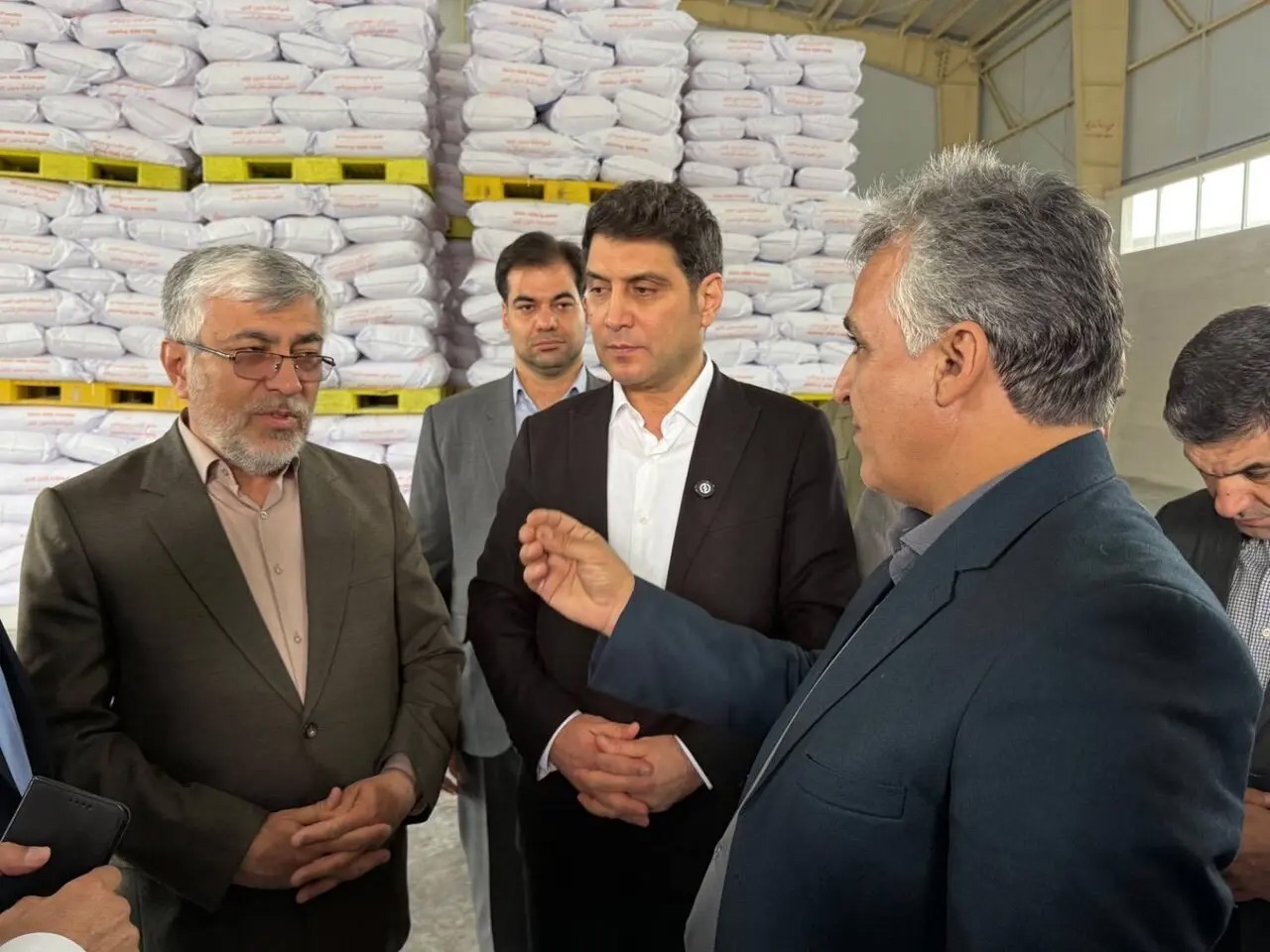 بازدید استاندار کردستان از کارخانه شیر سنندج