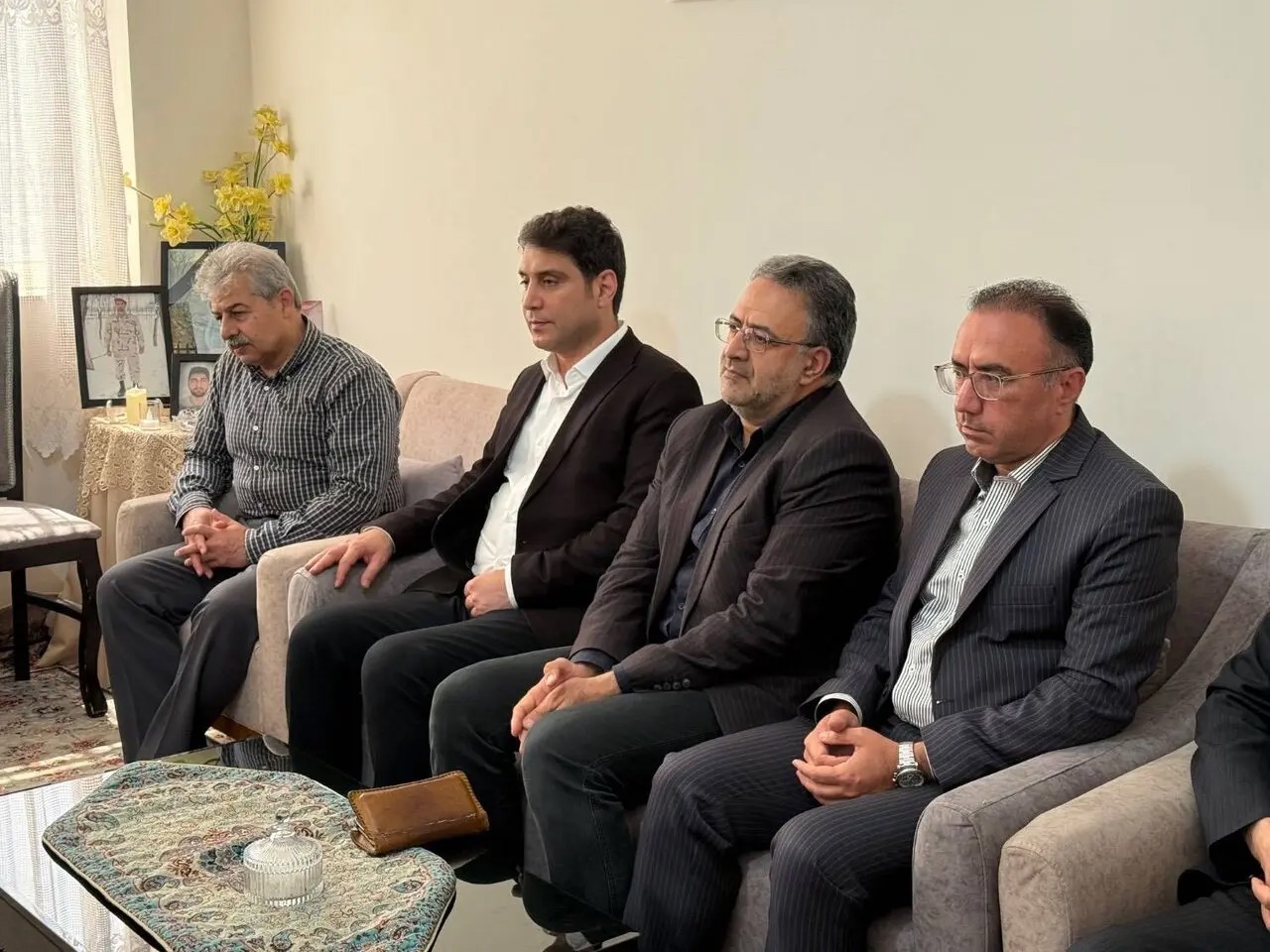 دیدار و سرکشی استاندار کردستان از ۲ خانواده شهید