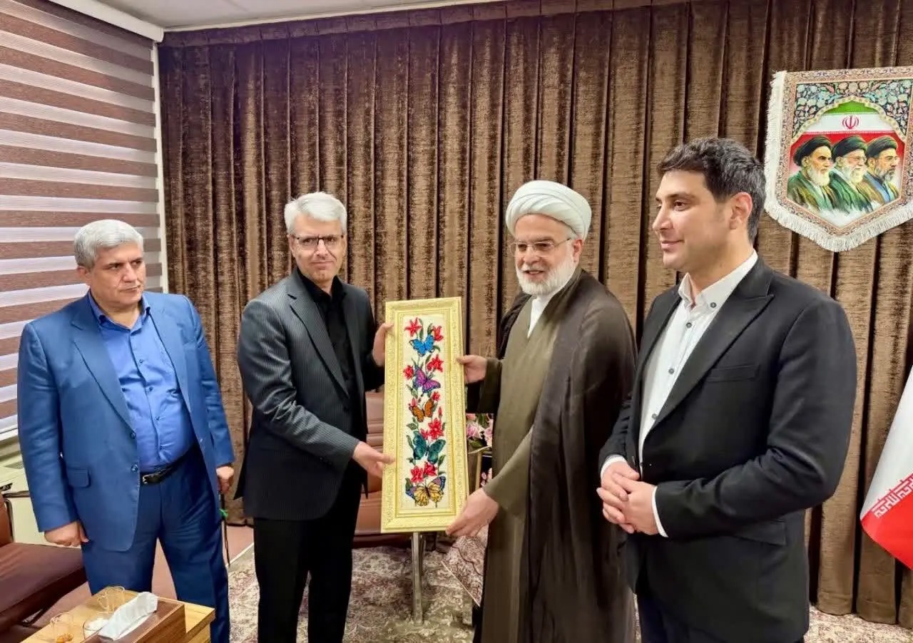 دیدار سخنگوی وزارت امور خارجه با نماینده ولی فقیه در کردستان