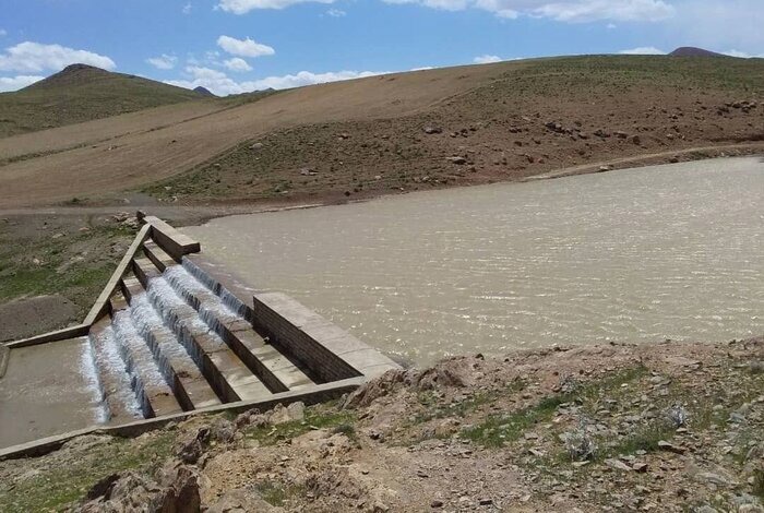 مهار ۳۰۰ میلیون مترمکعب روان‌آب در کردستان با سازه‌های آبخیزداری