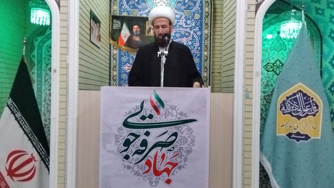 امام جمعه سنقر: ترویج اقامه نماز سد محکم در برابر شبیخون فرهنگی است