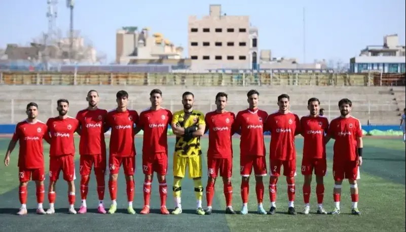نماینده فوتبال مشهد در آستانه انحلال