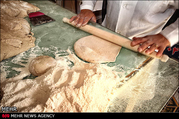 رحیمیان: گشت‌های نظارتی در حوزه آرد و نان در کردستان فعال است