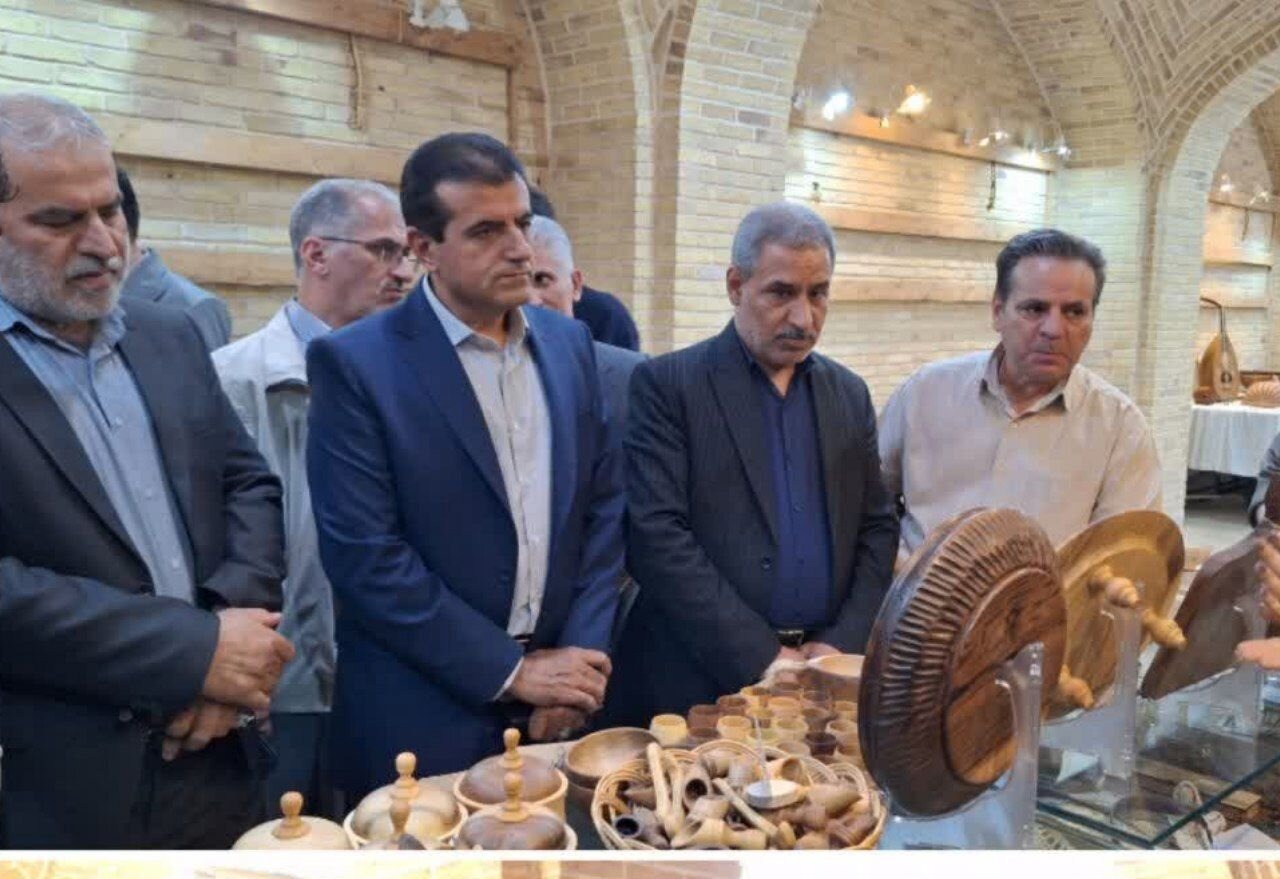صلواتی: مشاغل خرد و خانگی نقش موثری در توسعه اقتصاد خانواده‌ها دارند