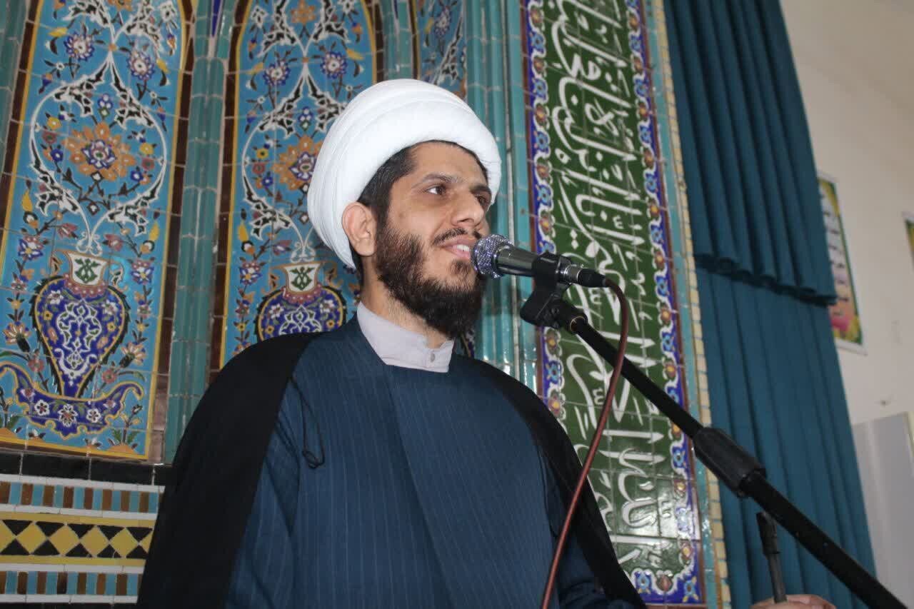 امام جمعه قصرشیرین: حضور مردم پاسخ قاطع به جنگ رسانه‌ای دشمن است