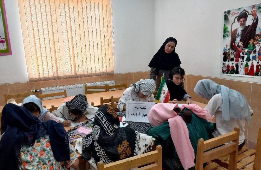 اجرای پویش ادبی «نامه‌ای به رهبرم» در مراکز کانون پرورش فکری کردستان