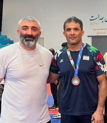 پیشکسوت کردستانی بر سکوی سوم مسابقات کشتی آزاد قهرمانی کشور