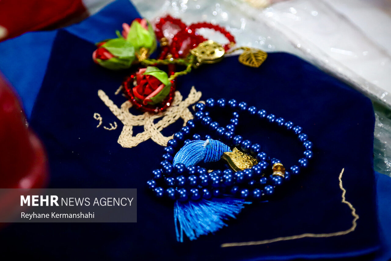 ۱۰ غرفه صنایع‌دستی کرمانشاه در مسیر بازگشت زائران اربعین برپا شد