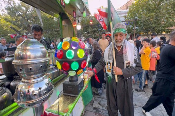 پذیرایی اهالی سنقر از مهمانان جشن امت احمد در سنندج