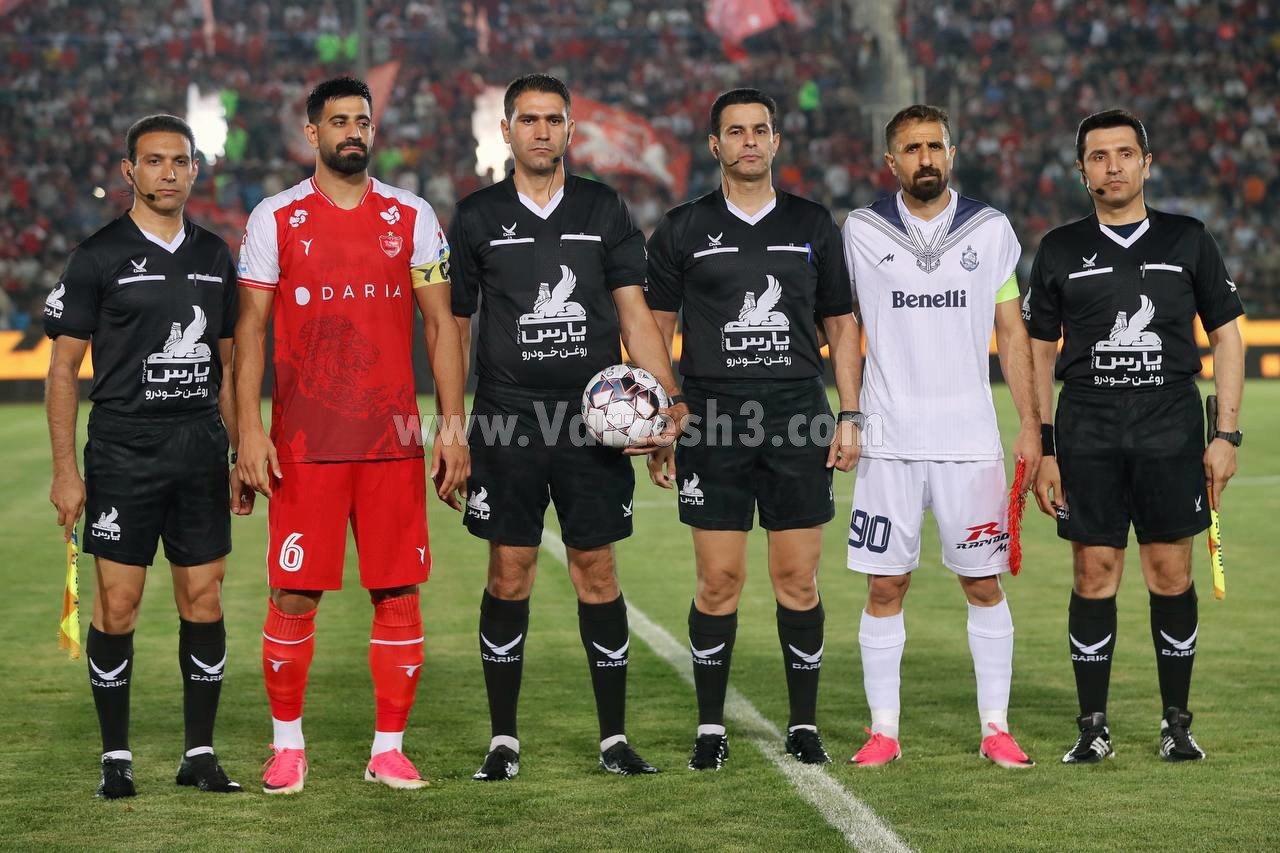 پیروزی مقتدرانه سرخ‌پوشان در شب پر اشتباه مدافعان ملوان؛ پرسپولیس با روحیه به استقبال دربی رفت | آخرین خبر