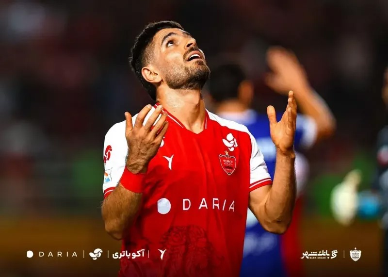 ستاره پرسپولیس تا سه هفته رفت!