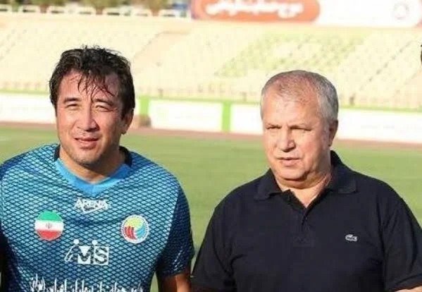 علی پروین: خداداد باید حواسش را جمع کند؛ پرسپولیس قهرمان می‌شود