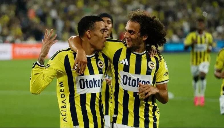 ‫جنگ کارتال و گاسپرینی؛ من گرین‌وود، ۲۴ سال دارم