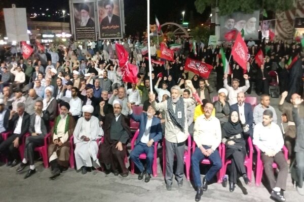 تداوم حضور شبانه کردستانی‌ها در میدان همبستگی و مقاومت
