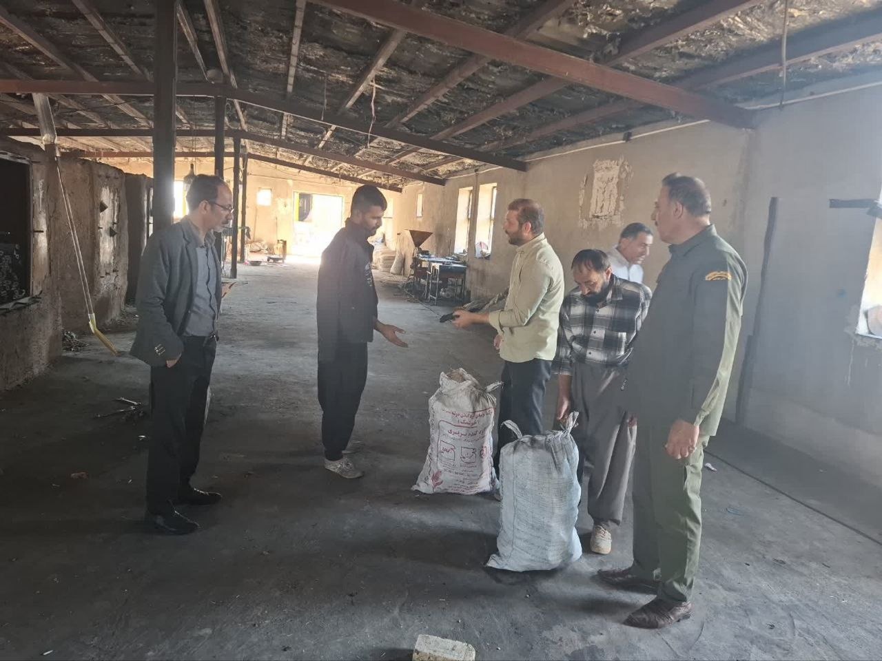 سوله مرغداری، پوششی برای تولید غیرمجاز زغال؛ منابع طبیعی دالاهو دست متخلف را رو کرد