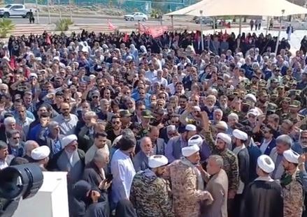 پیکر شهید مولوی گرگیچ در زاهدان تشییع شد