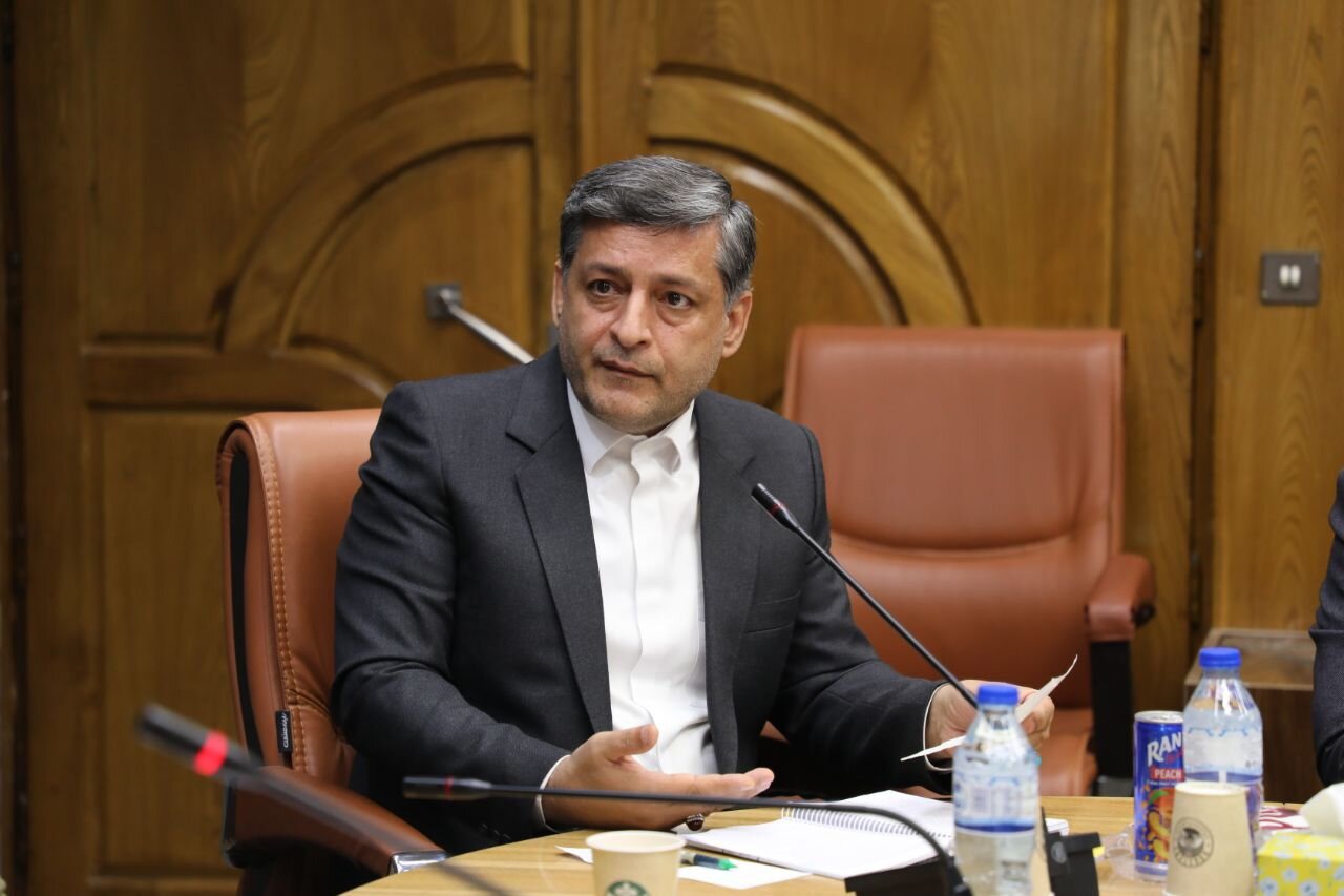 رحیمیان: ۲۳۱ پرونده تخلف بازار قروه در ۶ ماه به تعزیرات ارسال شد