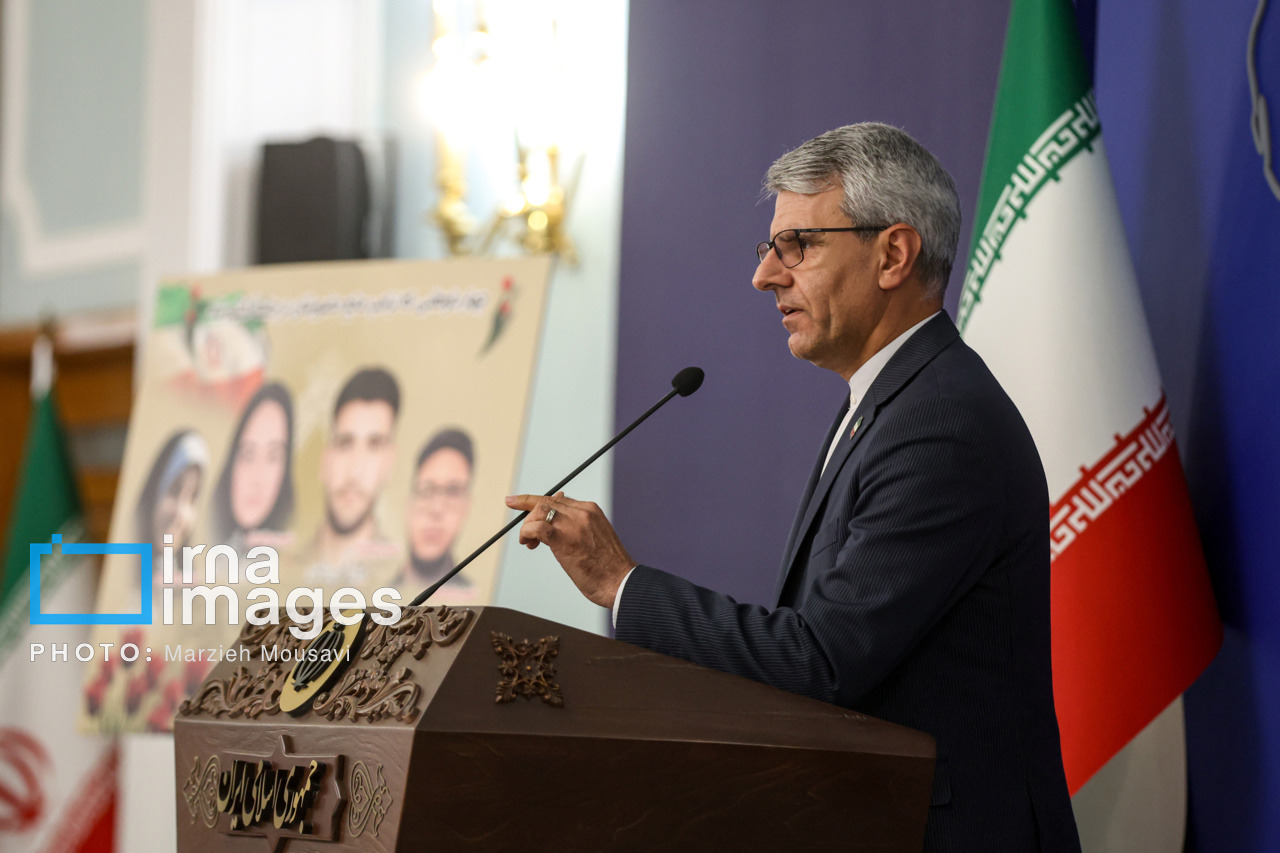 پاسخ کوبنده بقایی به ادعای آمریکا درباره خرید مقامات ایرانی از فروشگاه‌های نیویورک