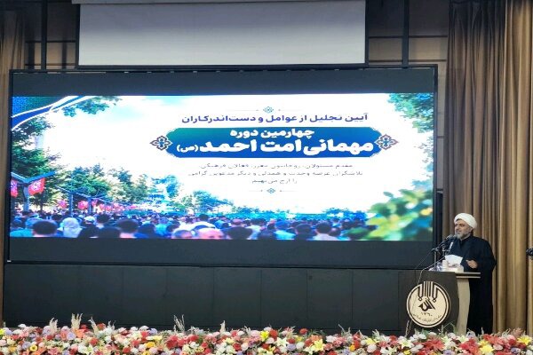 عزت زمانی: «مهمانی امت احمد» نماد وحدت اقوام و مذاهب است