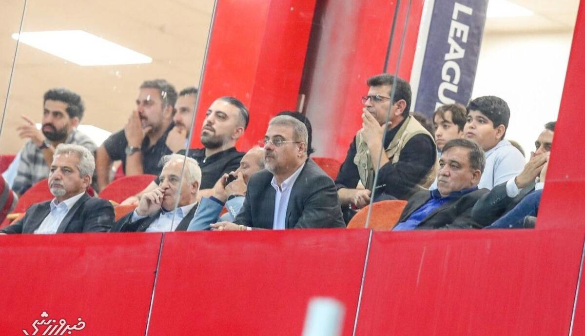 حیف و میل شدن چند صد هزار دلاری در استقلال؛ چرا هیچکس جلوی فرد متخلف را نمی‌گیرد؟!