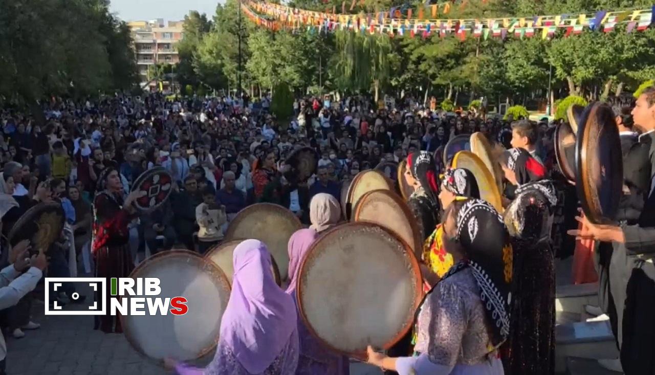 جشن آغاز سال تحصیلی در سقز