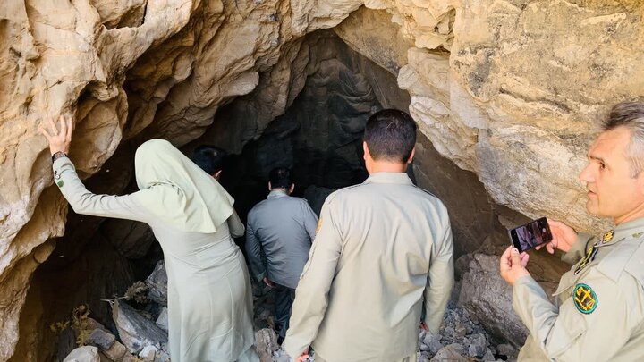 کشف غاری تازه در دل کوه‌های باینگان کرمانشاه